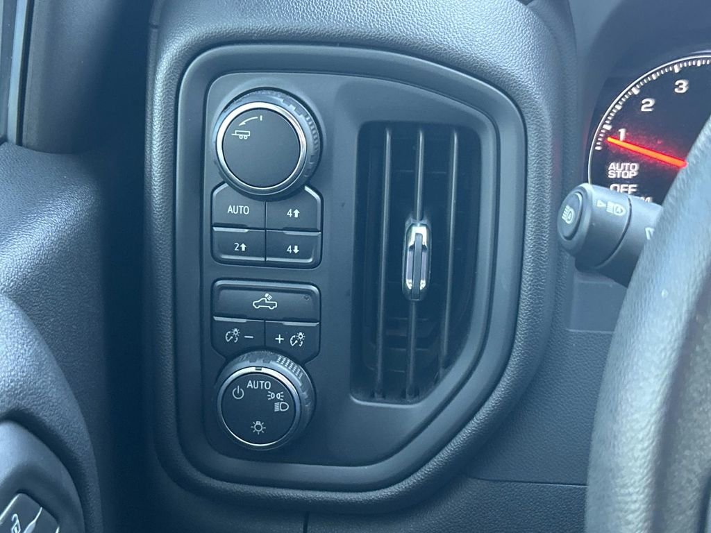 Used 2024 Chevrolet Silverado 1500 Custom Trail Boss w/ Turbomax Blackout Package image 31