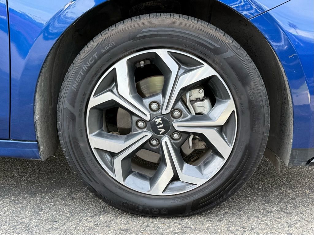 Used 2019 Kia Forte LXS image 13