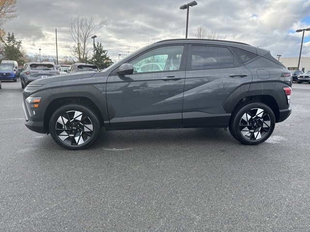 Used 2024 Hyundai Kona SEL image 2