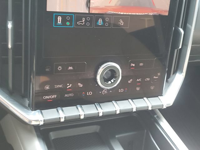 Used 2024 GMC Acadia Elevation w/ Luxury Package FWD image 31
