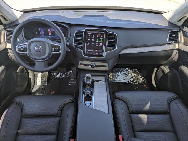 Used 2024 Volvo XC90 T8 Ultimate w/ Lounge Package image 24