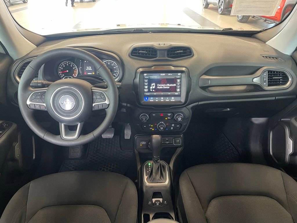 Used 2023 Jeep Renegade Latitude AWD/4WD image 12