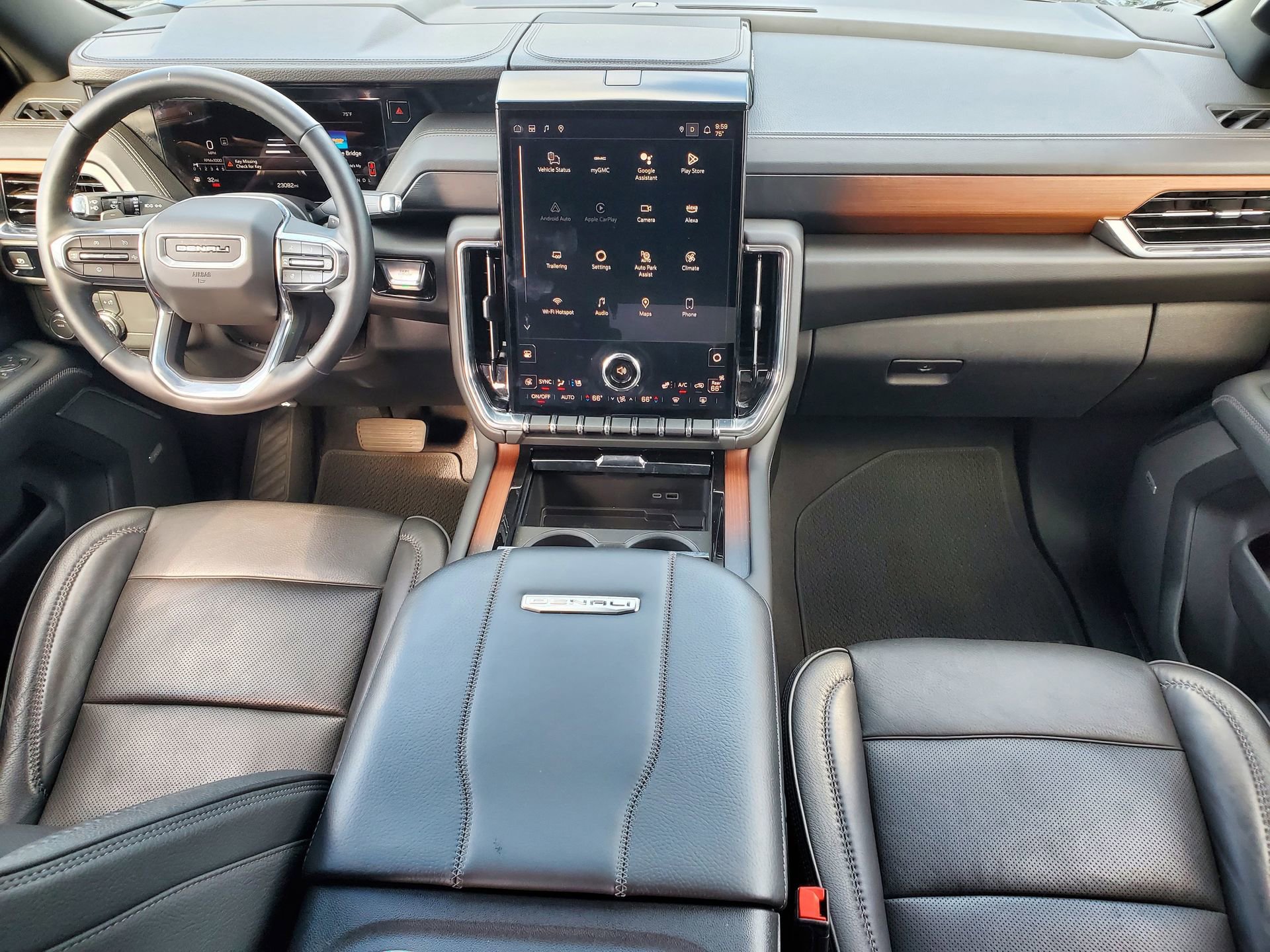 Used 2025 GMC Yukon Denali RWD image 17