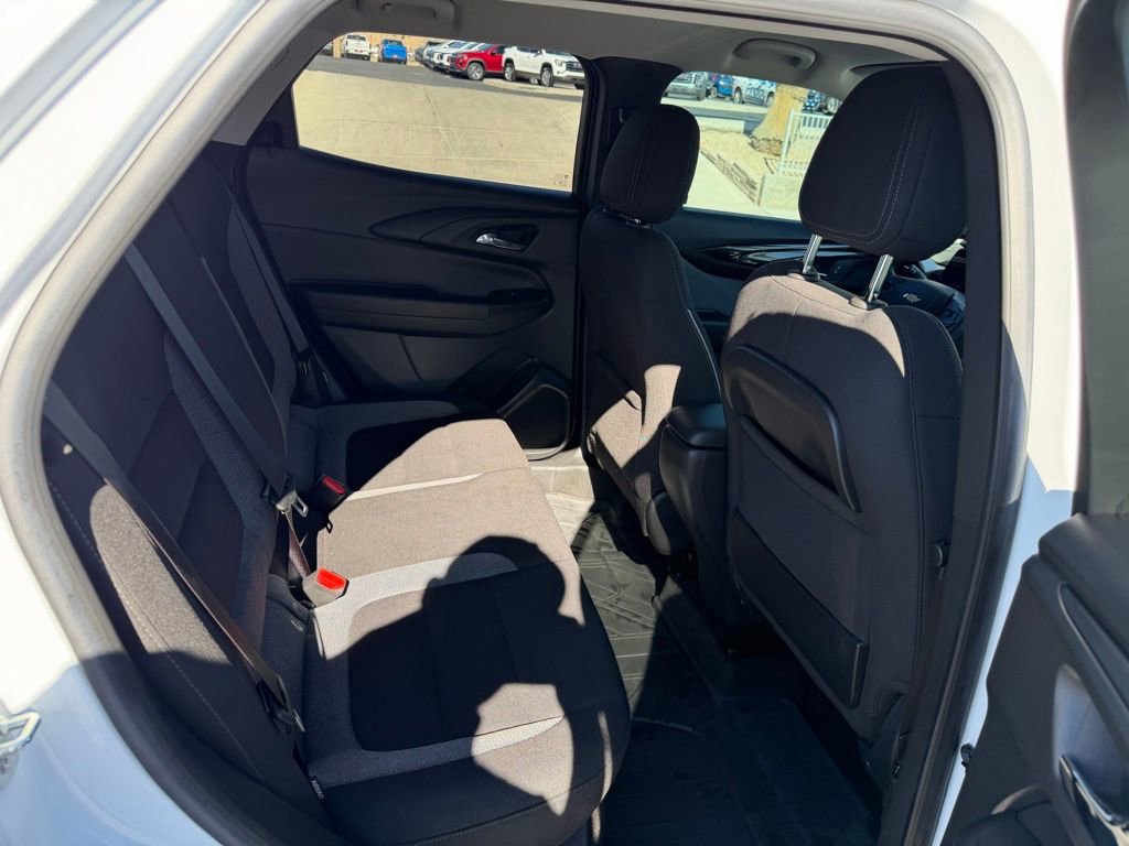 Used 2024 Chevrolet TrailBlazer LS w/ LS Convenience Package image 16