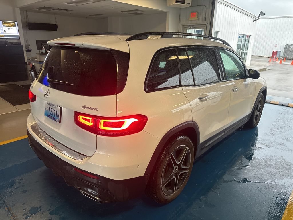 Used 2021 Mercedes-Benz GLB 250 4MATIC w/ AMG Line image 3