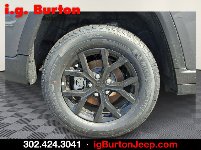 New 2026 Jeep Grand Cherokee Altitude AWD/4WD image 5