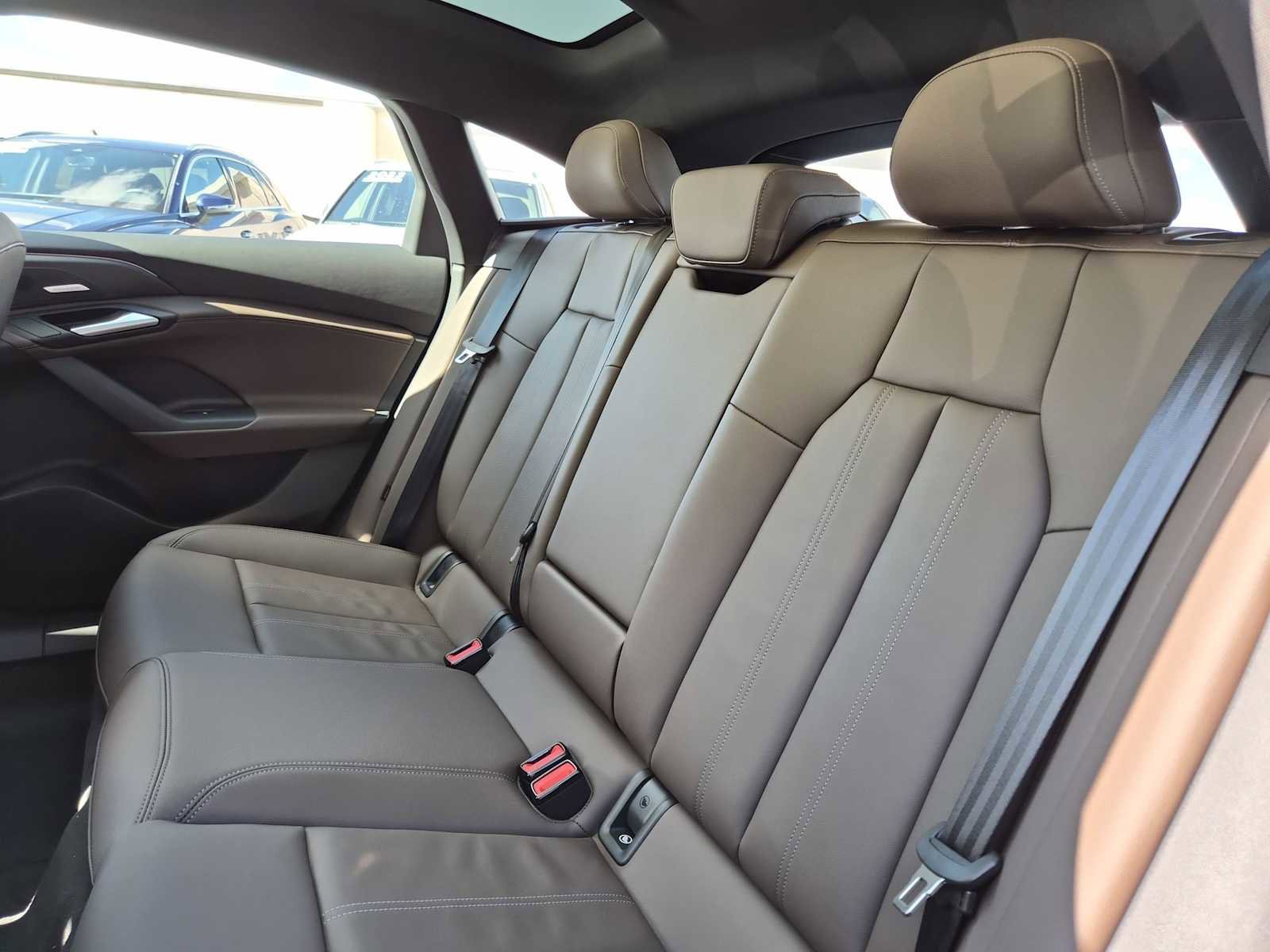 New 2025 Audi A6 e-tron Prestige AWD/4WD image 19