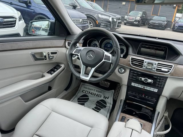 Used 2014 Mercedes-Benz E 350 Sedan image 27