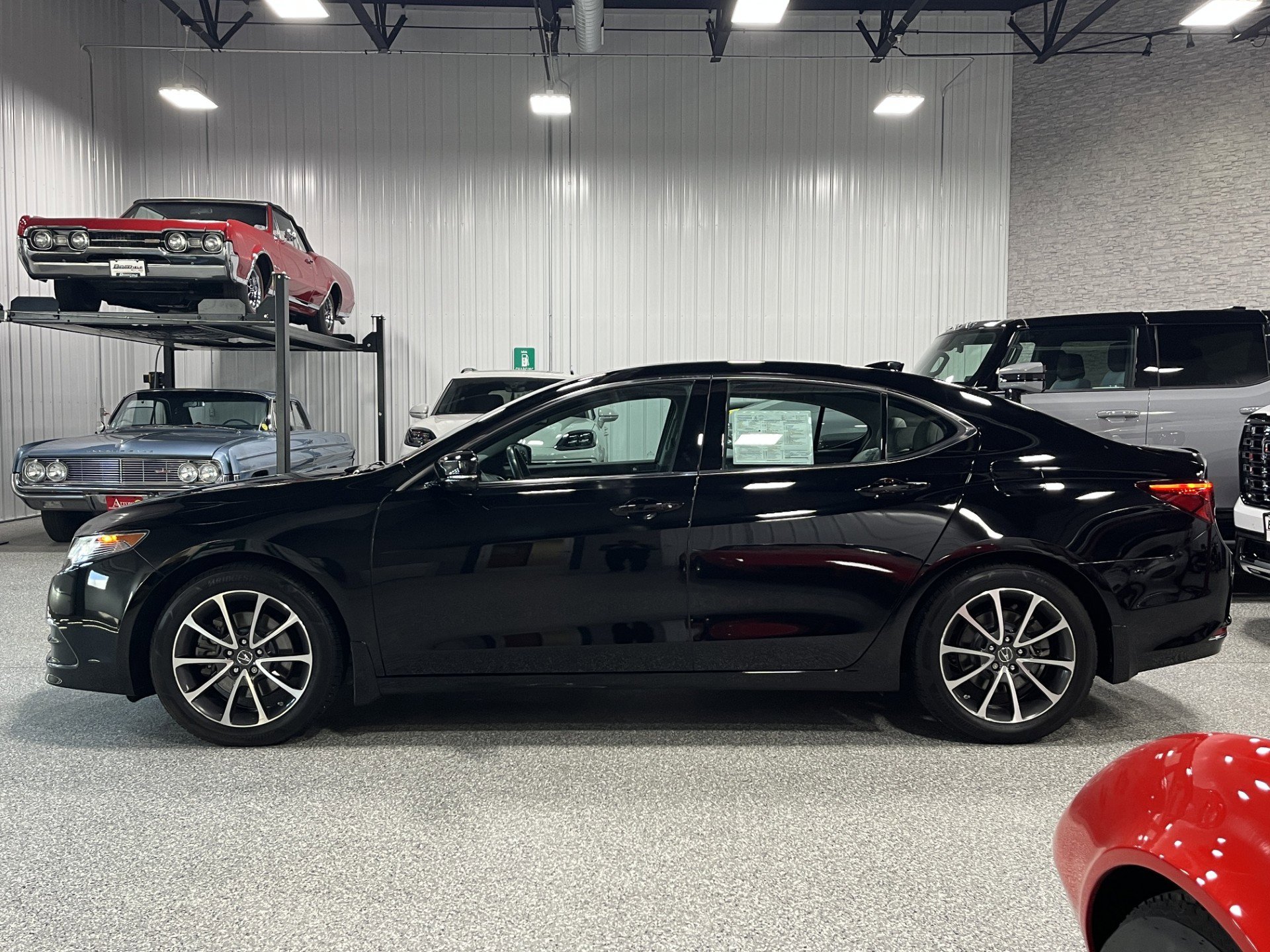 Used 2016 Acura TLX V6 FWD image 2
