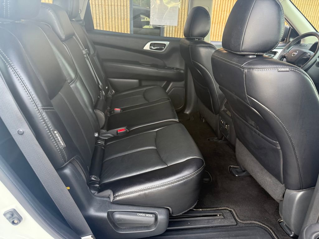 Used 2020 Nissan Pathfinder SL image 20