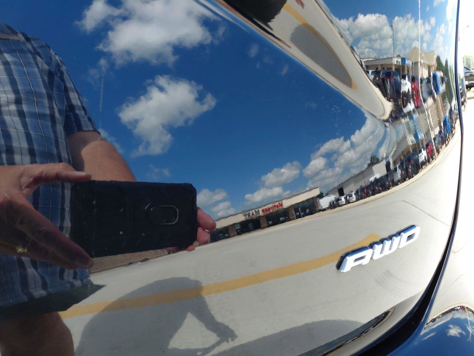 Used 2024 Ford Edge Titanium image 28