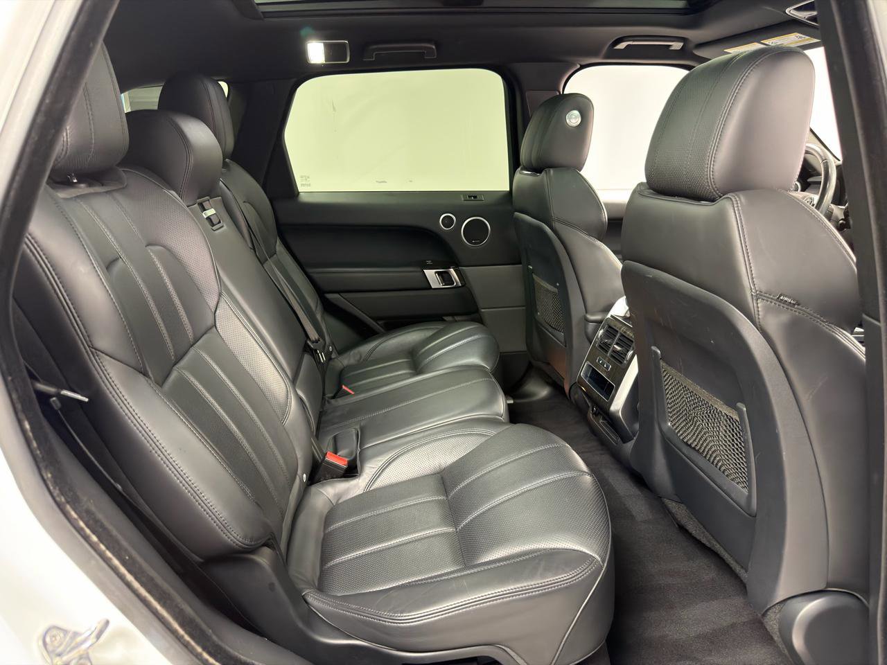 Used 2017 Land Rover Range Rover Sport HSE AWD/4WD image 31