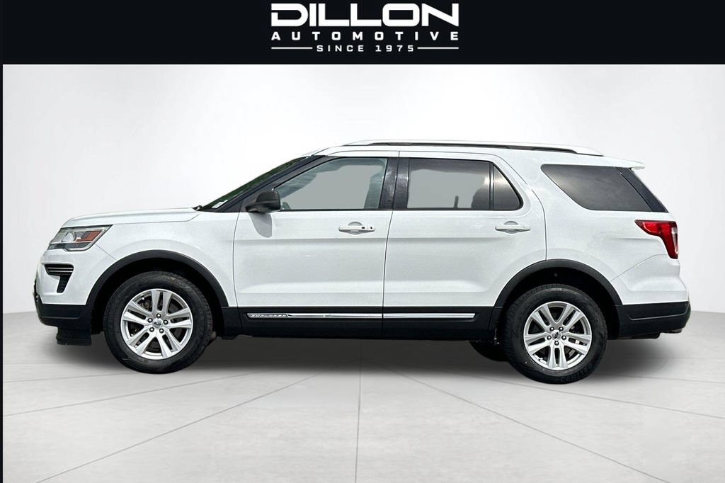 Used 2018 Ford Explorer XLT AWD/4WD image 7