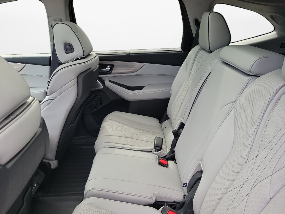 New 2026 Acura MDX w/ Advance Package AWD/4WD image 13