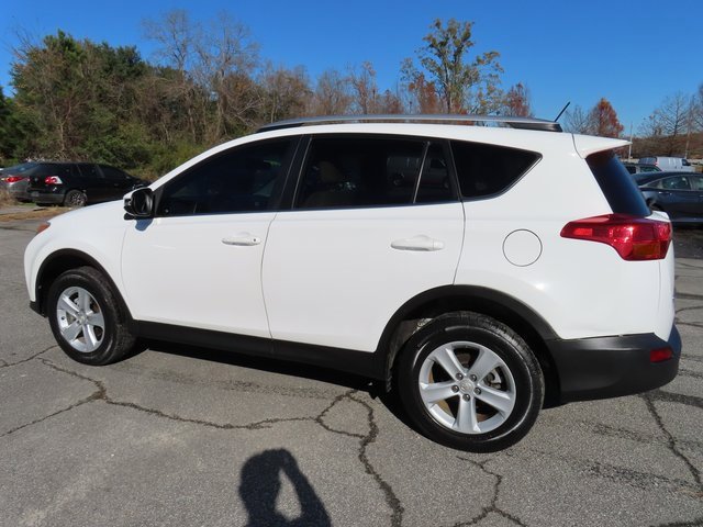 Used 2013 Toyota RAV4 XLE image 12