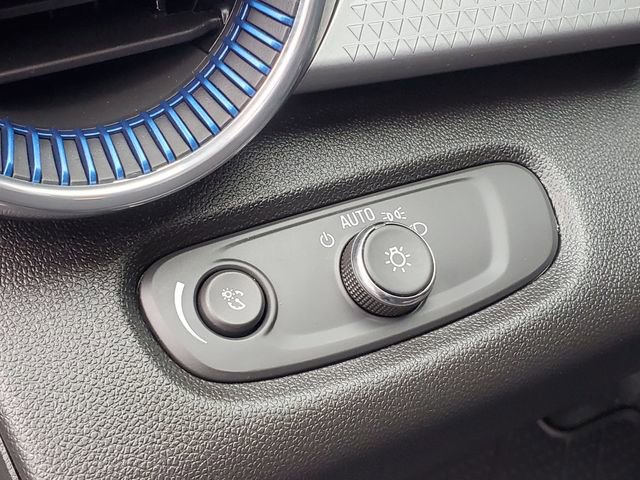 Used 2025 Chevrolet Trax LT w/ Driver Confidence Package image 15