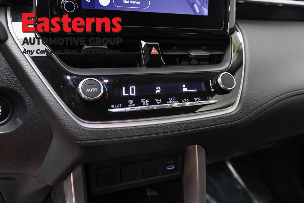 Used 2024 Toyota Corolla Cross LE FWD image 19