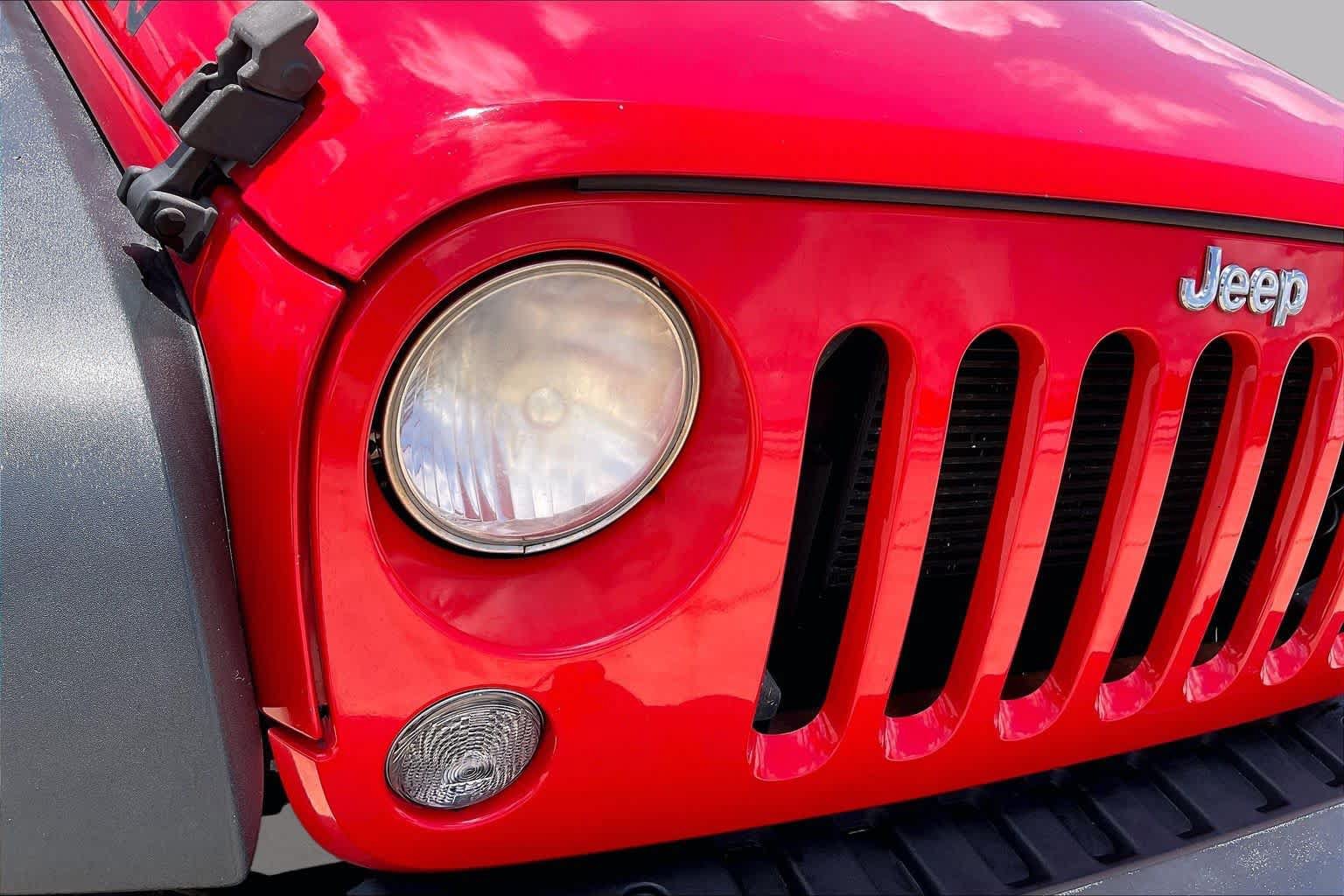 Used 2014 Jeep Wrangler Rubicon w/ Power Convenience Group AWD/4WD image 26