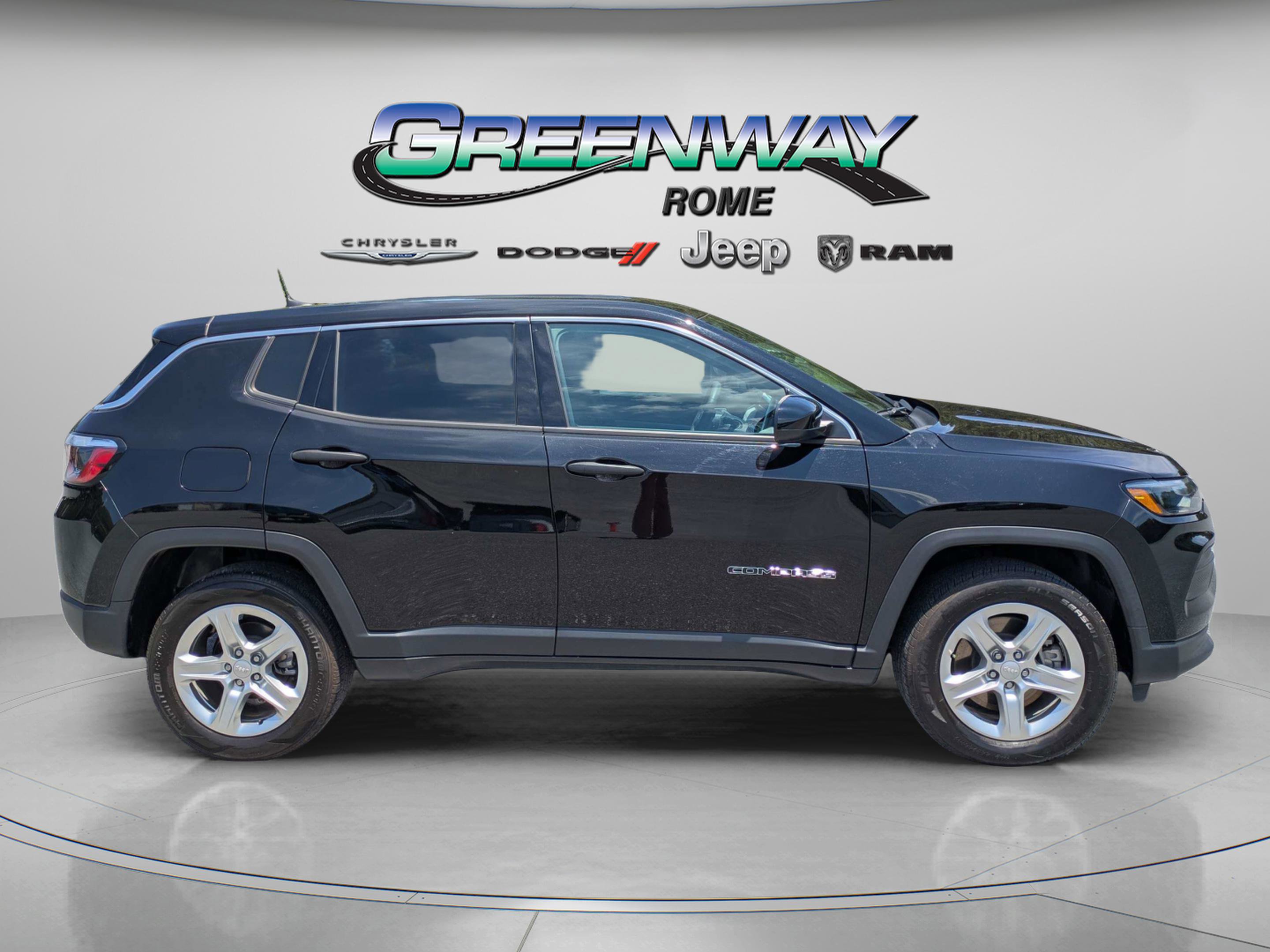 Used 2023 Jeep Compass Sport AWD/4WD image 8