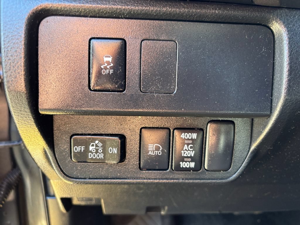 Used 2023 Toyota Tacoma TRD Sport w/ Technology Package RWD image 17
