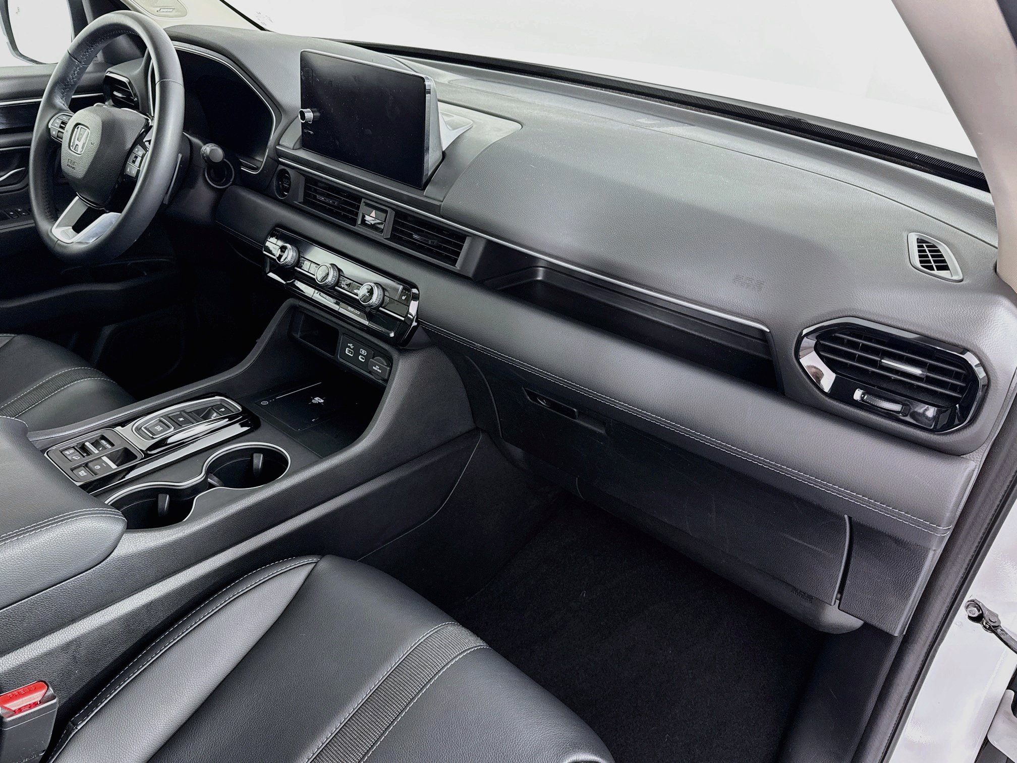 Certified 2024 Honda Pilot Touring image 32