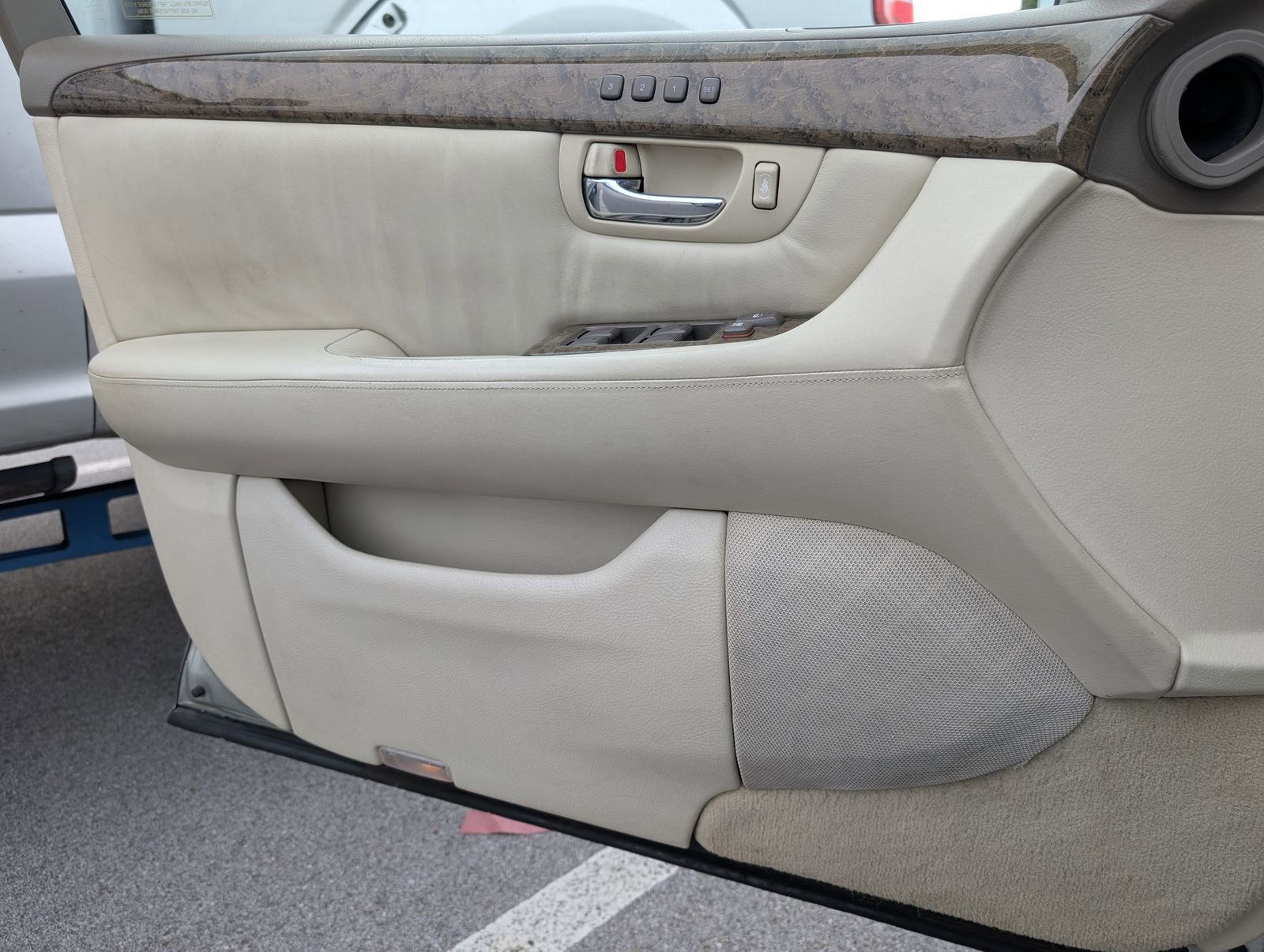 Used 2002 Lexus LS 430 RWD image 8