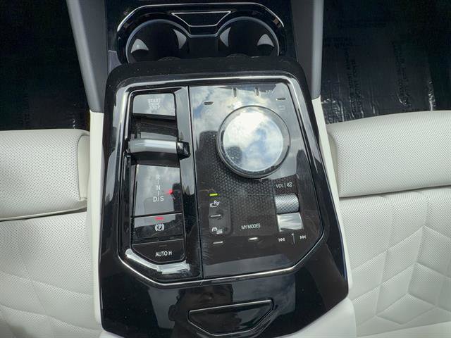 Certified 2024 BMW 530i xDrive w/ M Sport Package image 20