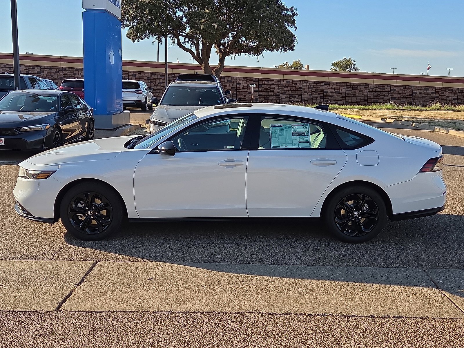 New 2025 Honda Accord SE image 2