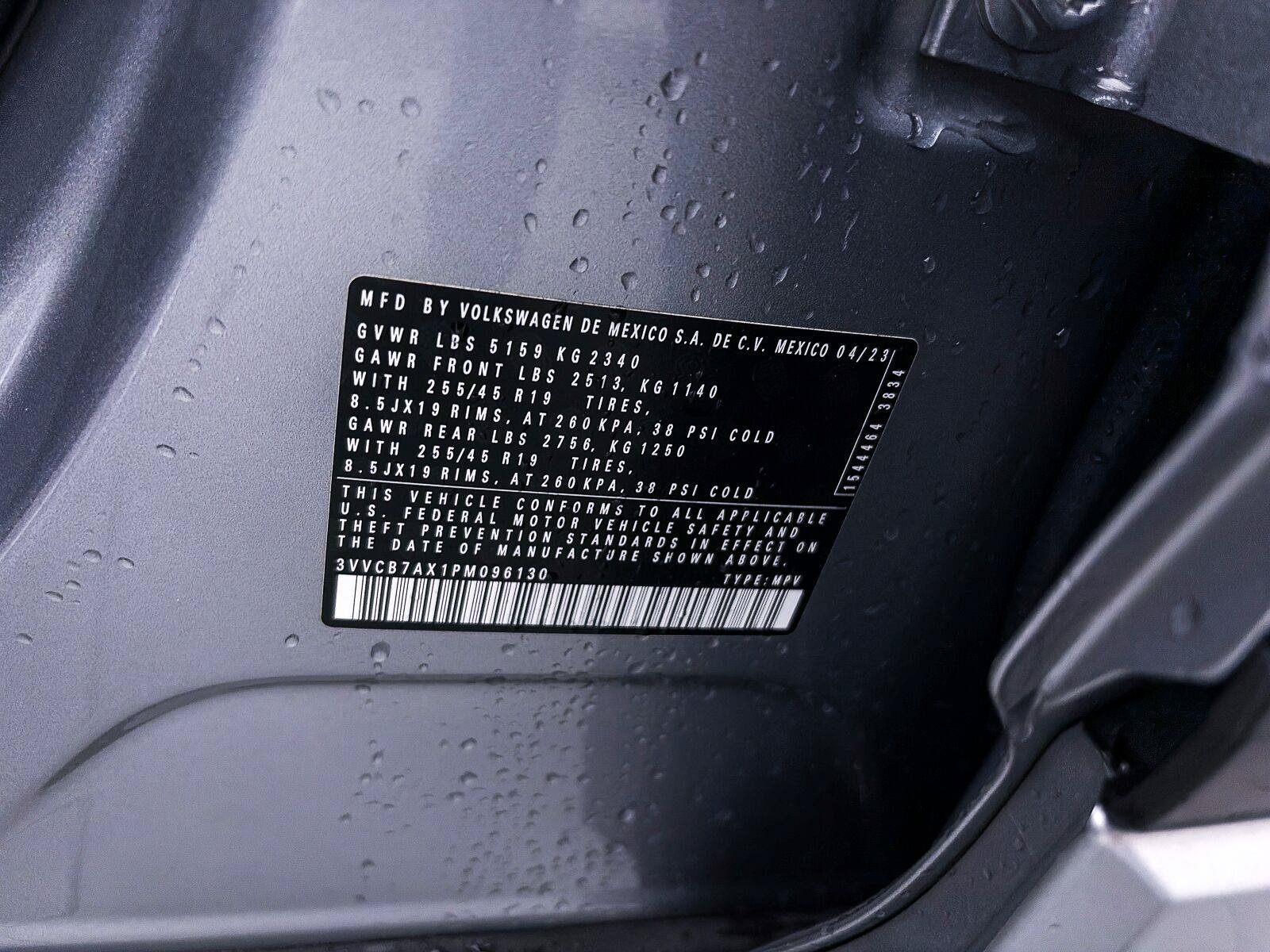 Used 2023 Volkswagen Tiguan SE R-Line FWD image 41