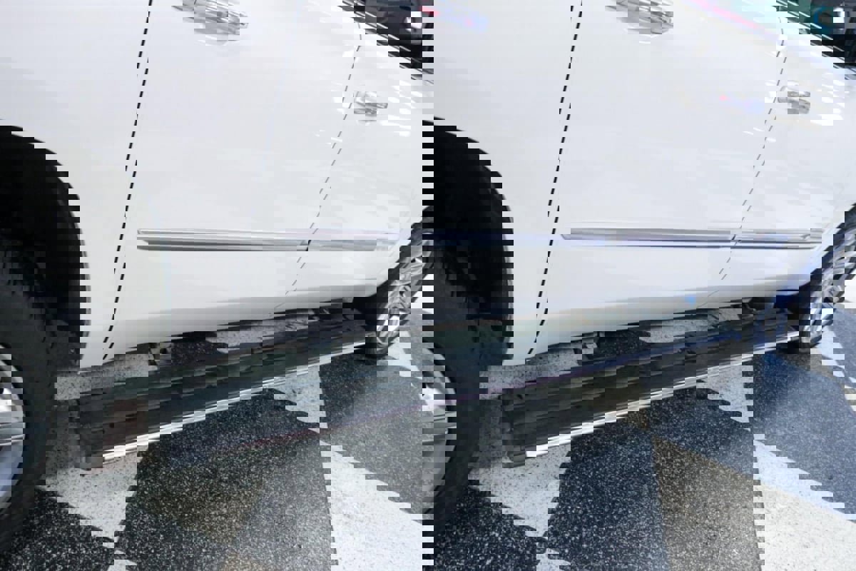 Used 2019 Cadillac Escalade ESV Premium Luxury image 35