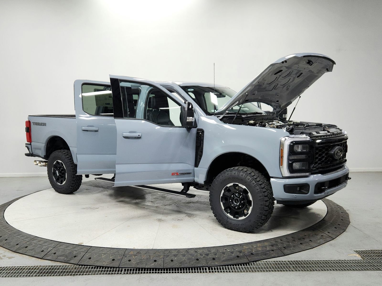 New 2026 Ford F250 Lariat image 9