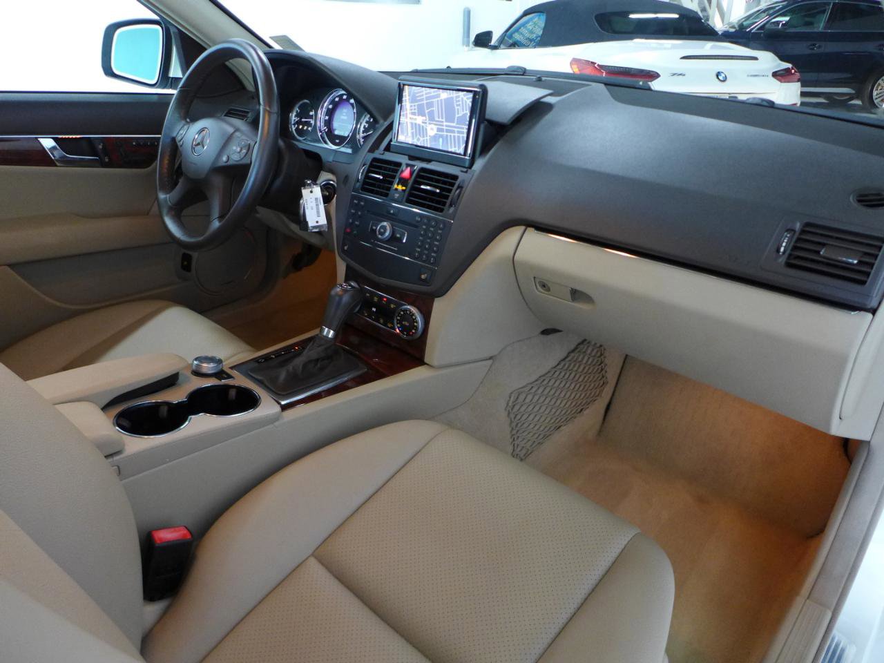 Used 2009 Mercedes-Benz C 300 4MATIC Sedan image 14