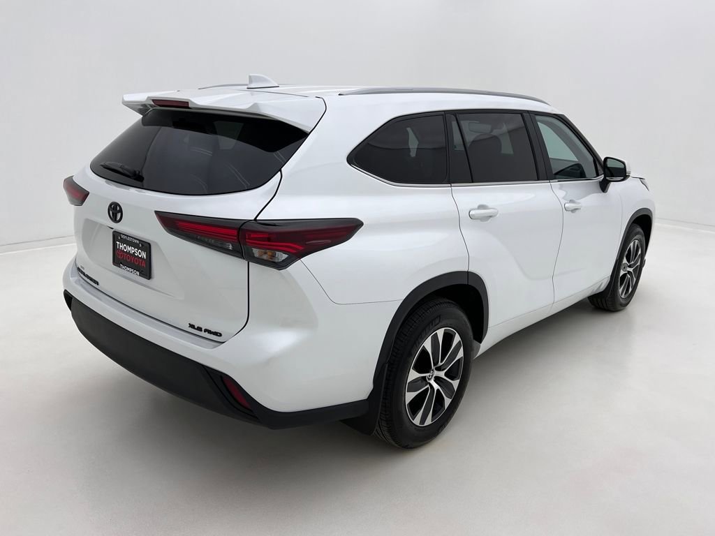 Used 2026 Toyota Highlander XLE image 7