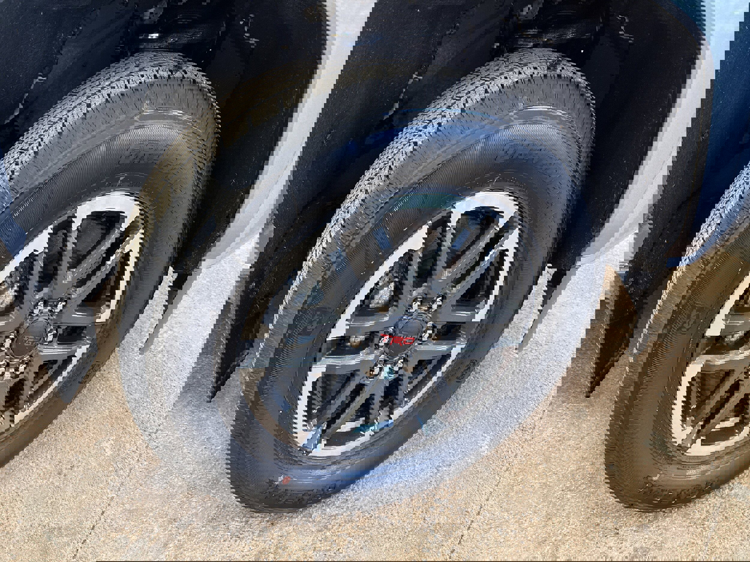 Used 2024 Toyota Tacoma TRD Sport w/ TRD Sport Premium Package image 12