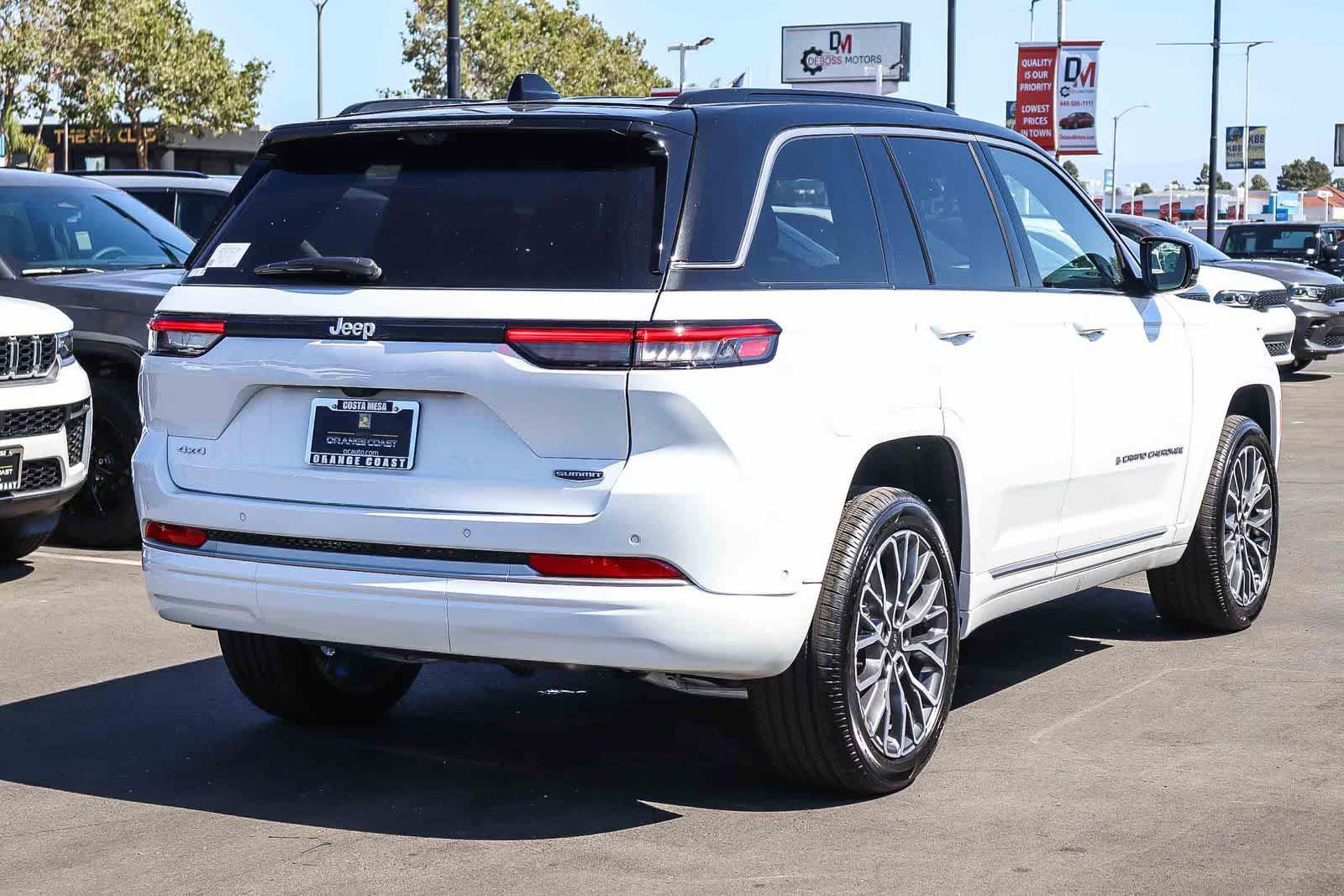 New 2026 Jeep Grand Cherokee Summit AWD/4WD image 4