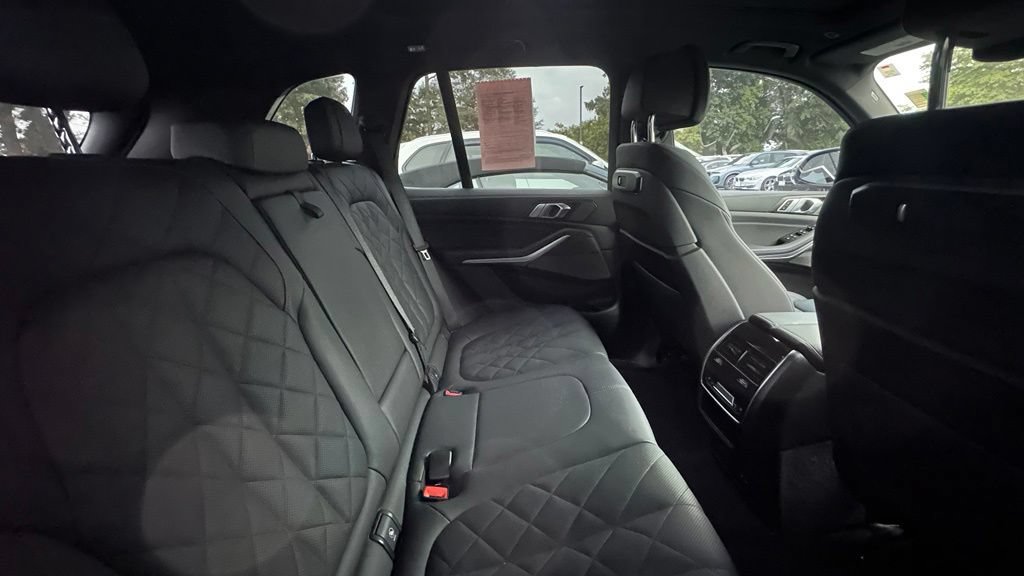 Used 2025 BMW X5 sDrive40i w/ Climate Comfort Package RWD image 8