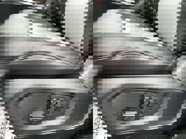 Used 2023 Ford Explorer XLT w/ Equipment Group 202A image 14