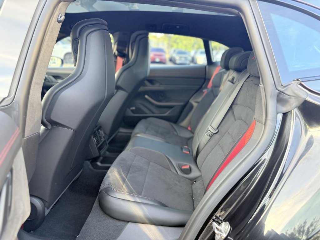 Used 2024 Porsche Taycan GTS image 31