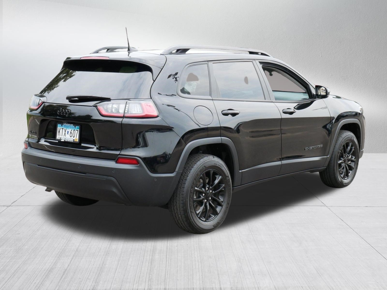 Used 2023 Jeep Cherokee Altitude Lux AWD/4WD image 7