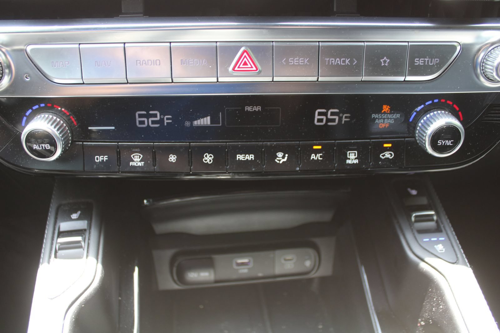 Certified 2024 Kia Telluride SX Prestige X-Line AWD/4WD image 50