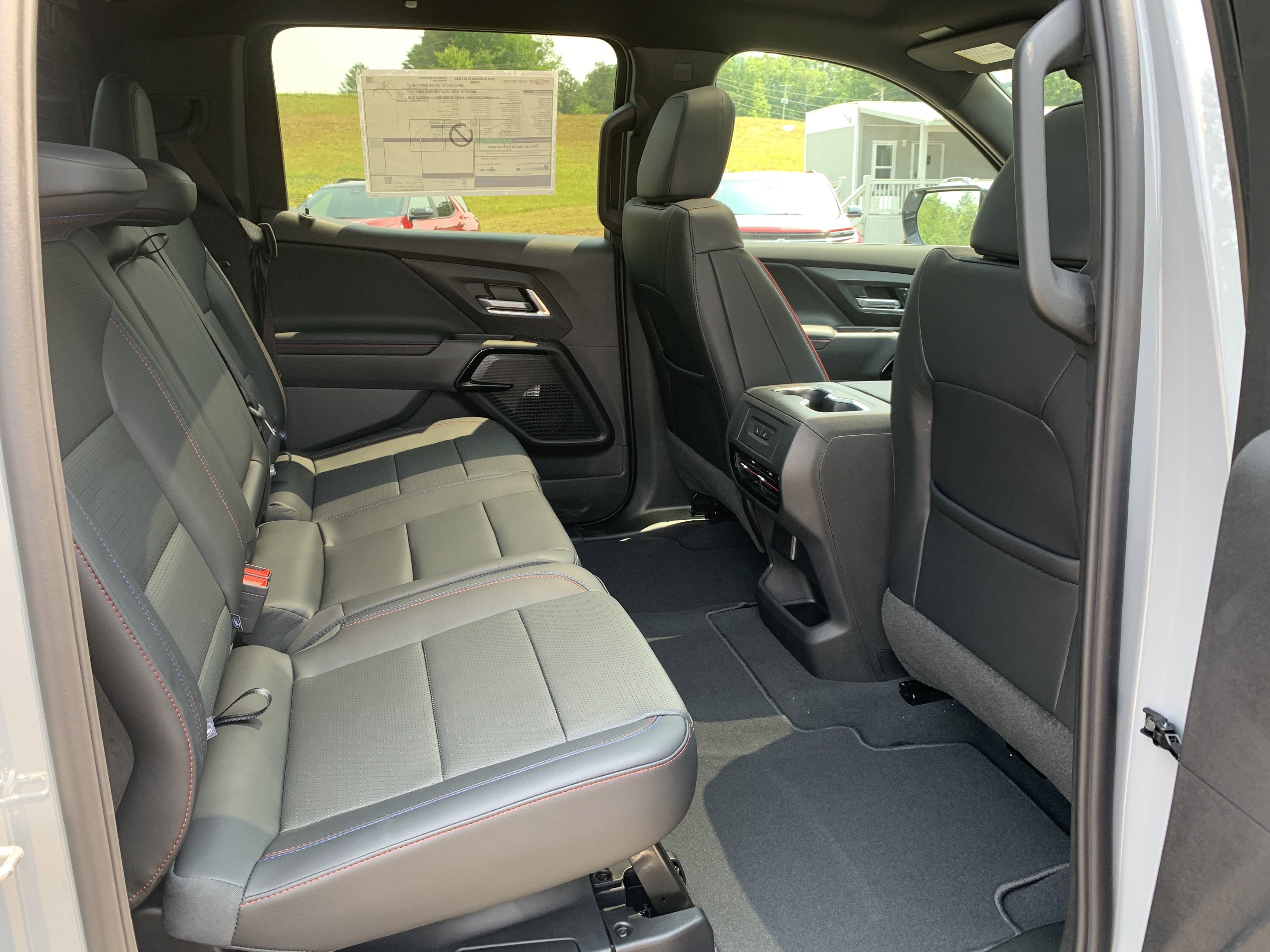 New 2025 Chevrolet Silverado EV RST image 19