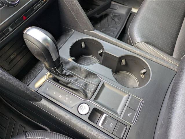 Used 2021 Volkswagen Atlas Cross Sport SE w/ Panoramic Sunroof Package FWD image 12
