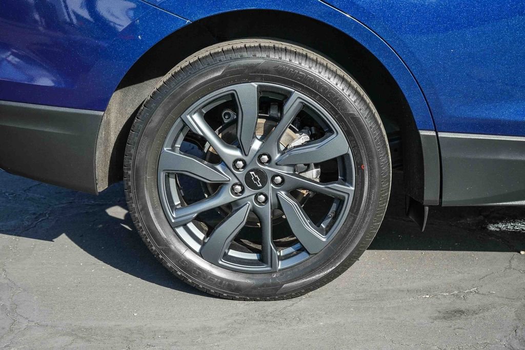 Used 2023 Chevrolet Equinox RS AWD/4WD image 11