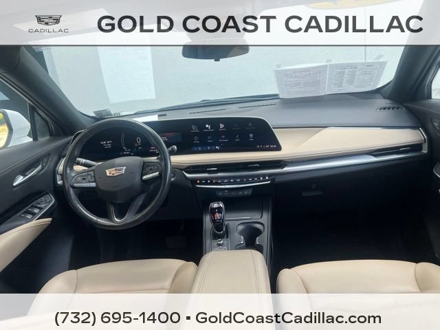 Certified 2024 Cadillac XT4 Luxury w/ Cold Weather Package AWD/4WD image 10