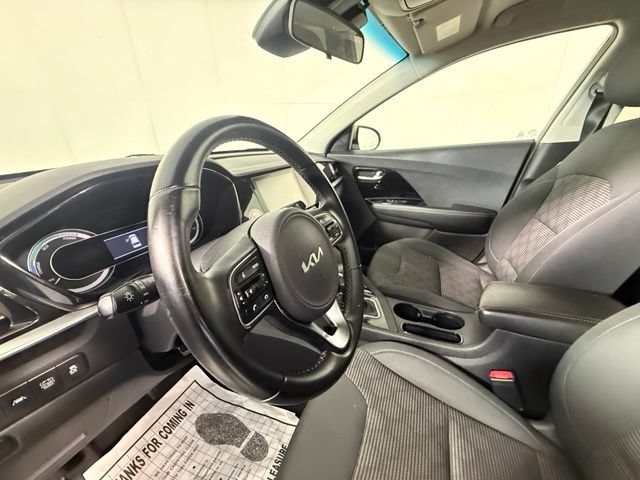 Used 2022 Kia Niro LXS FWD image 7