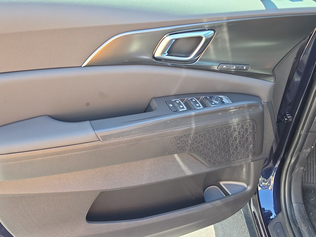 New 2027 Kia Carnival EX FWD image 19
