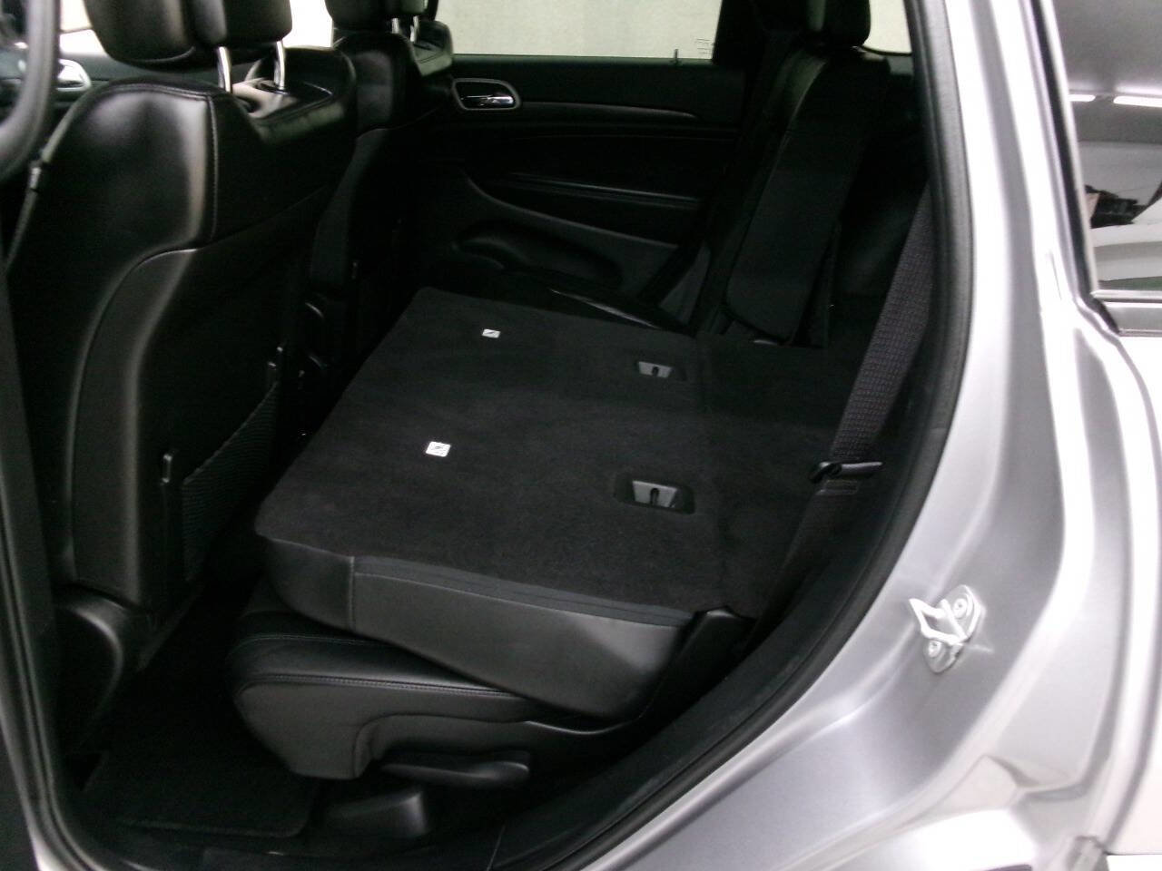 Used 2021 Jeep Grand Cherokee Laredo X image 18