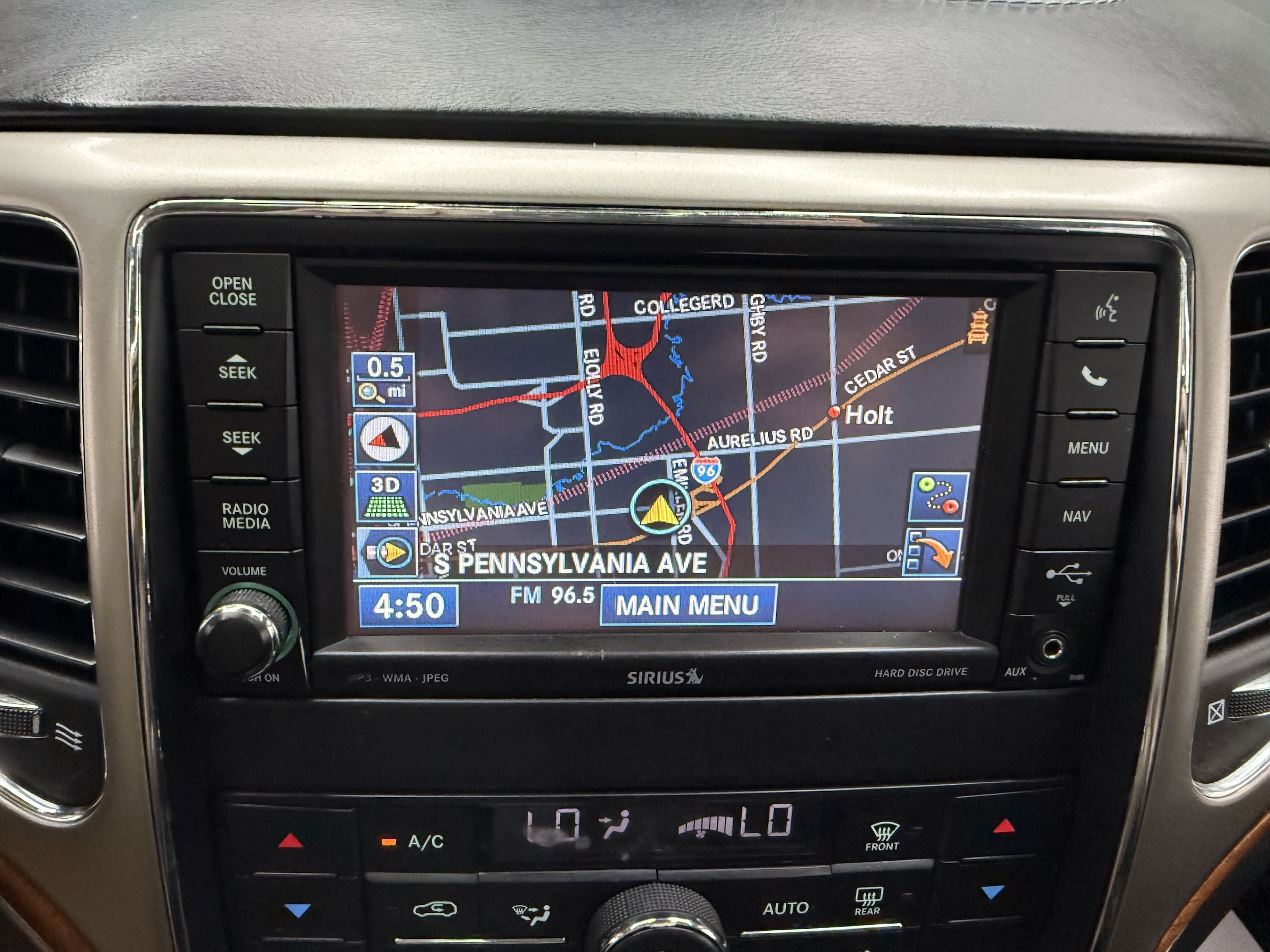 Used 2012 Jeep Grand Cherokee Overland AWD/4WD image 18