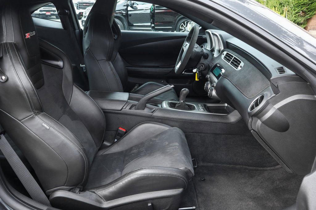 Used 2015 Chevrolet Camaro Z/28 RWD image 33