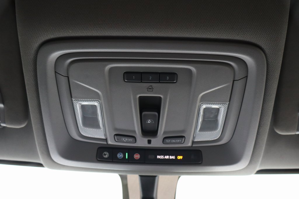 Used 2022 GMC Sierra 3500 SLT w/ SLT Convenience Package image 14